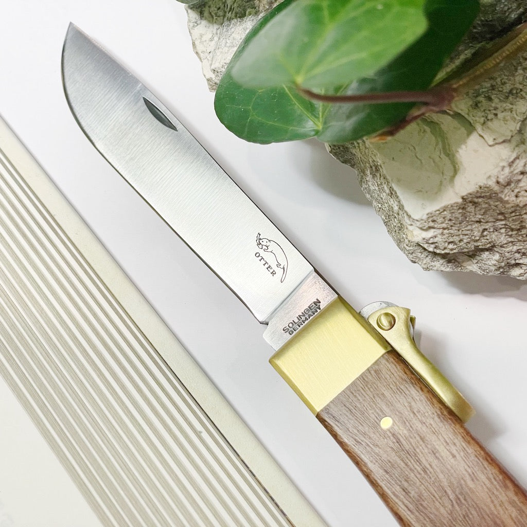 Otter Knife Sapeli