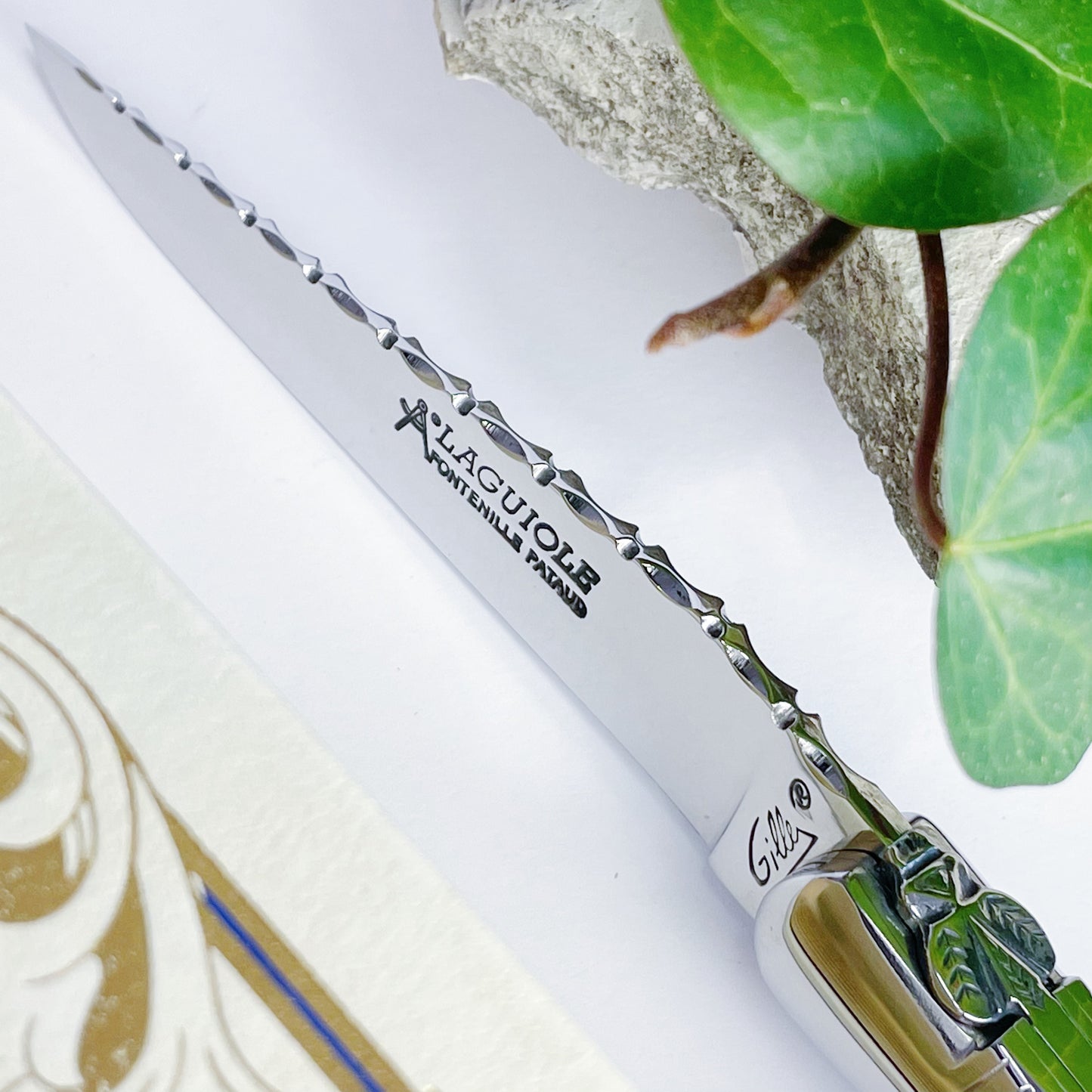 Laguiole Nature Guilloche Giraffe Bone